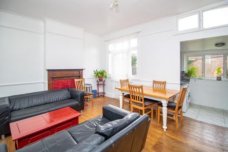 4 bedroom terraced house to rent - Photo 2