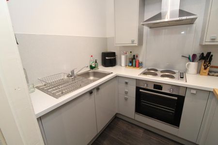 1 bedroom flat to rent - Photo 4