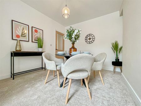 House - Terraced For Rent Ynyswen Road, Treorchy - Photo 3