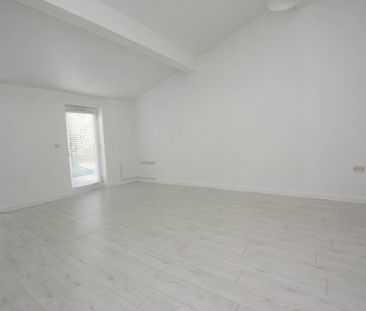 Old Chester Road, Birkenhead - Photo 3