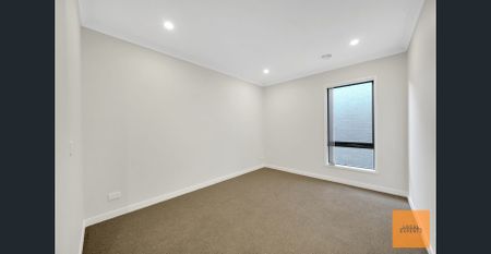 Near new property in great location! - Photo 4