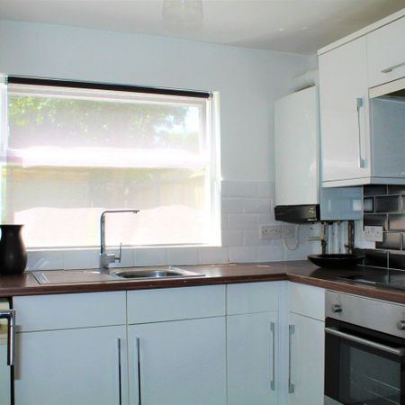 Studio Flat, St. James's Road, CR0 - Photo 3