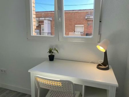 Calle de Encarnación Oviol, Madrid, Community of Madrid 28021 - Photo 2