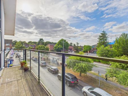 2 bedroom flat to rent - Photo 3
