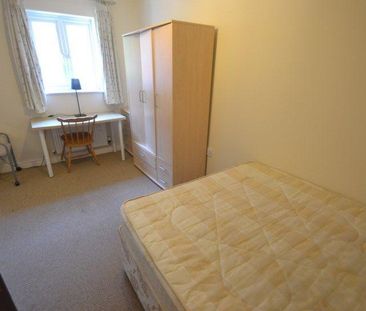 4 bedroom townhouse to rent - Photo 3