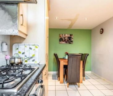 4 bedroom terraced house to rent - Photo 1