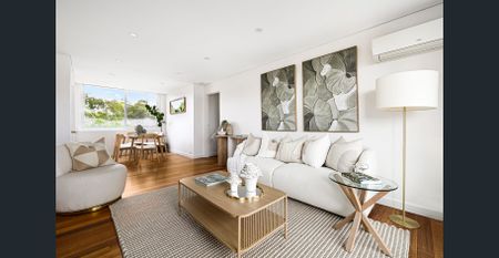 Spacious Coastal Convenience - Photo 2