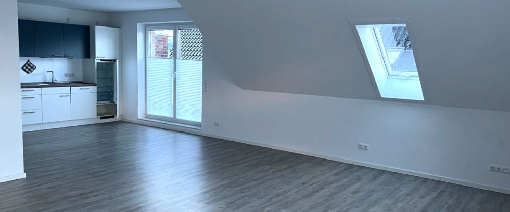 Moderne 2-Zimmer-Oberwohnung mit Balkon in Warsingsfehn! - Photo 1