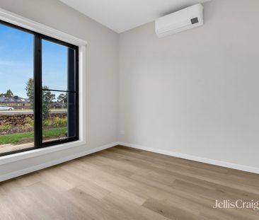 Three-Bedroom Townhouse in Wyndham Vale - Photo 1