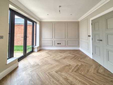 Sabre Close, CM6, Felsted - Photo 4