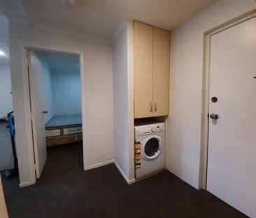 2 bed room unit - 3 mins walking distance to AUT / Korean supermark... - Photo 2