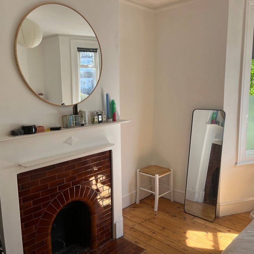 1 Bed Flat, Marsala Road, SE13 - Photo 1