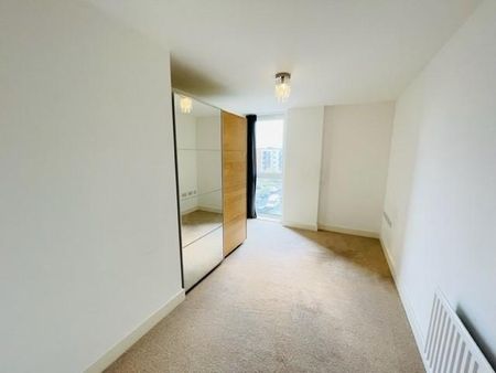 2 bedroom flat to rent - Photo 3