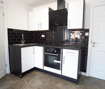 House share to rent - Photo 3