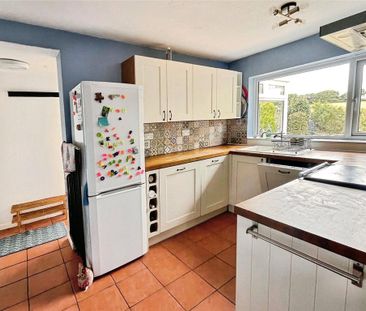 2 bedroom bungalow to rent - Photo 3