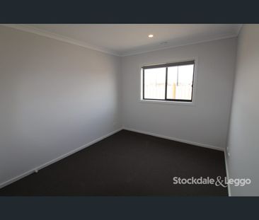 31 Clover Drive, Rockbank, Vic 3335 - Photo 5