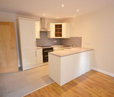 Apt 2 Grove House, 12 North Road, Carrickfergus, BT38 8LR - Photo 3