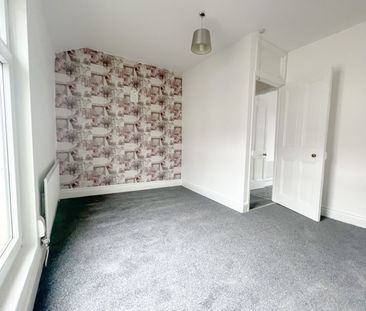 2 Bedroom - Photo 4