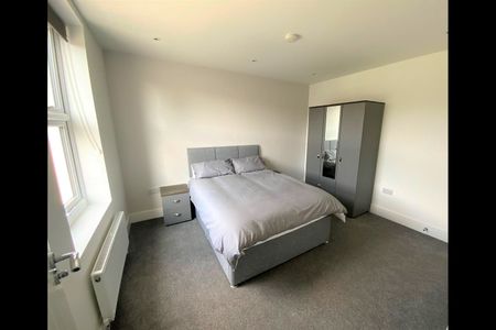 Room in a Shared House, Ardfillan Road, SE6 - Photo 5