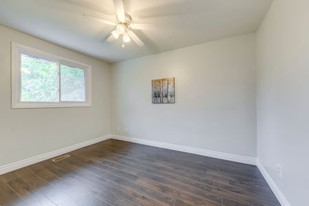 For Lease - 247 Kenwood Avenue, Burlington, Ontario - Photo 2