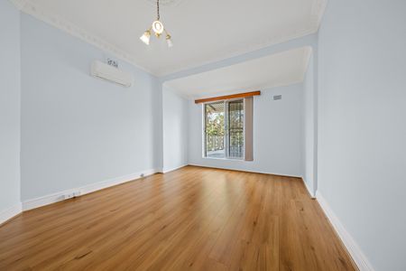162 Mount Street, Coogee NSW 2034 - House For Rent | Domain - Photo 5
