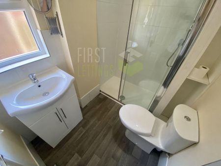 3 bedroom terraced house to rent - Photo 5