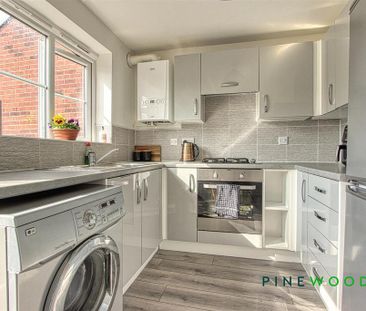 2 bedroom semi-detached house to rent - Photo 6