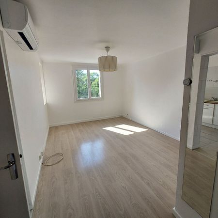 Appartement 3 pièces 54m2 MARSEILLE 13EME 800 euros - Photo 4