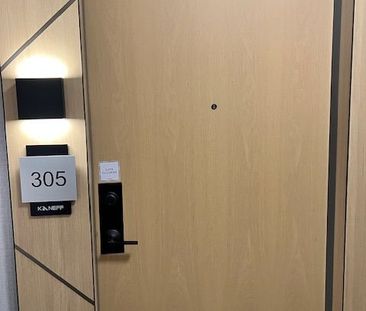 For Lease - 202 Burnhamthorpe Road Unit# 305 W, Mississauga, Ontario - Photo 1