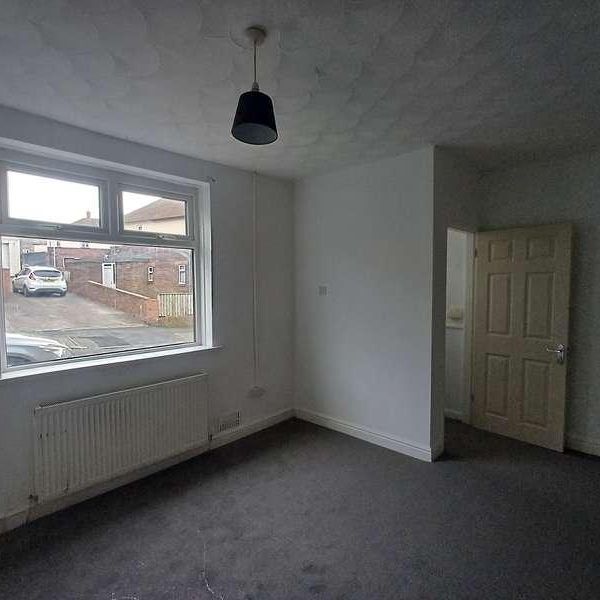 Roberts Square, West Cornforth, DL17 - Photo 1