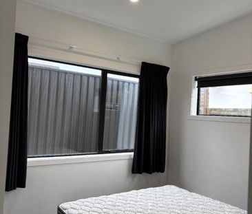 Modern Living - Photo 5