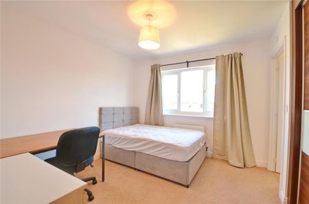 6 bedroom semi-detached house to rent - Photo 4