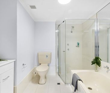 Renovated 2 Bedroom Unit - Photo 6