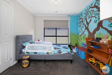FAMILY HOME IN SEBASTOPOL - Photo 4