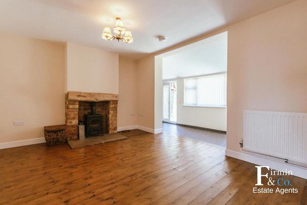 3 bedroom detached bungalow to rent - Photo 1