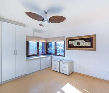 Casa em Condomínio para aluguel, 3 quartos, 1 suíte, 2 vagas, Parte... - Foto 4
