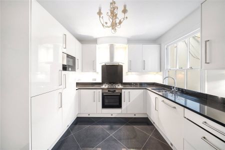 Stanhope Gardens, London, SW7 ground floor flat to rent - Photo 4