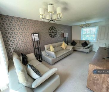 4 bedroom detached house to rent - Photo 4