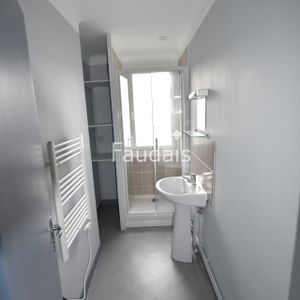 Location Appartement 2 pièces 41m² ST LO 50000 - Photo 2