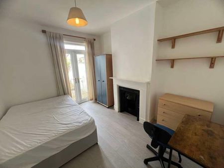 Milton Road, SO15 - Photo 5