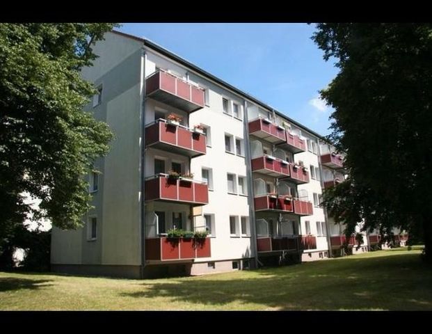 Nachmieter gesucht für sonnige, ruhige Wohnung mit Balkon - Photo 1