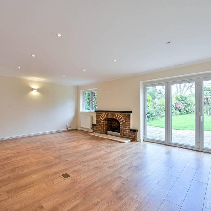 5 bedroom detached house to rent - Photo 1