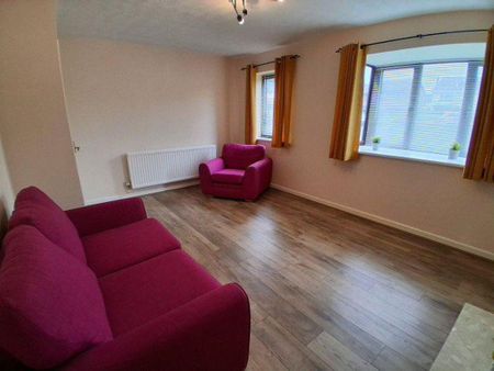 3 bedroom semi-detached house to rent - Photo 2