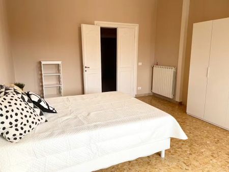 Lungarno Amerigo Vespucci, Florence, Tuscany 50123 - Photo 5