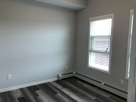 2 Bedroom Condo For Rent In Harvest Hills. Heat & Water Included - Photo 5