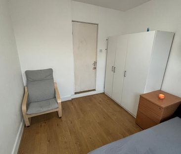 Room in a Shared House, Church Road, E10 - Photo 1