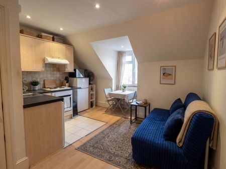 Studio to rent - Photo 2