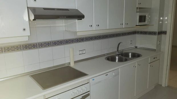 Piso de alquiler en Virgen de la Antigua, 6, Los Remedios - Photo 1