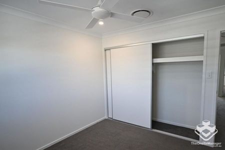 LUXURY 3 BEDROOM TOWNHOUSE - Photo 5