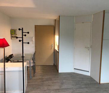 Location Appartement 1 pièce 24m² CHAMBERY 73000 - Photo 2